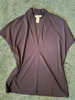 H & M Women's V-Neck Short Sleeve Top in Dark navy